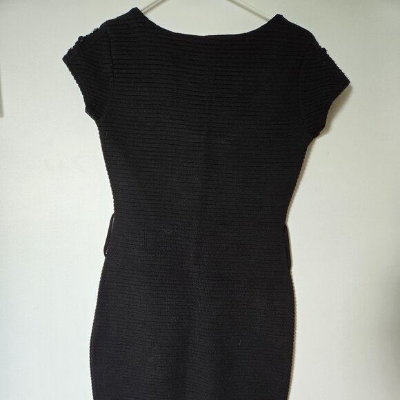 Cute curvy tight black mini dress, with black stripes texture. size US 12 - Picture 4 of 7